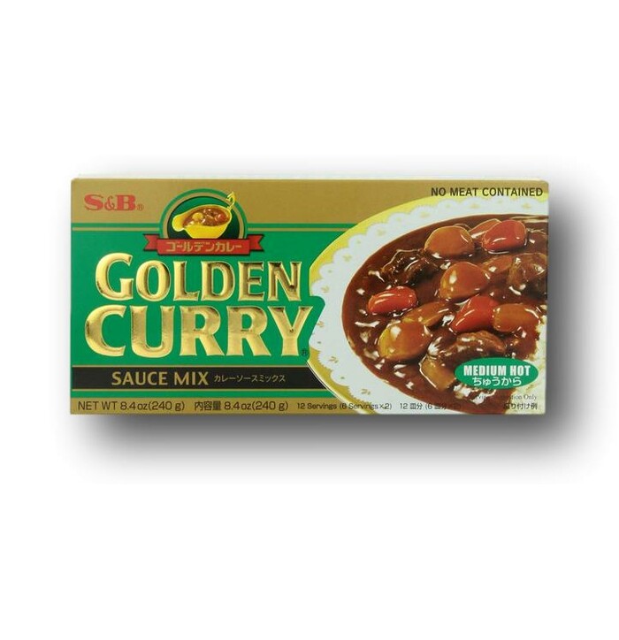 S&B Medium Hot Golden Curry  220g image