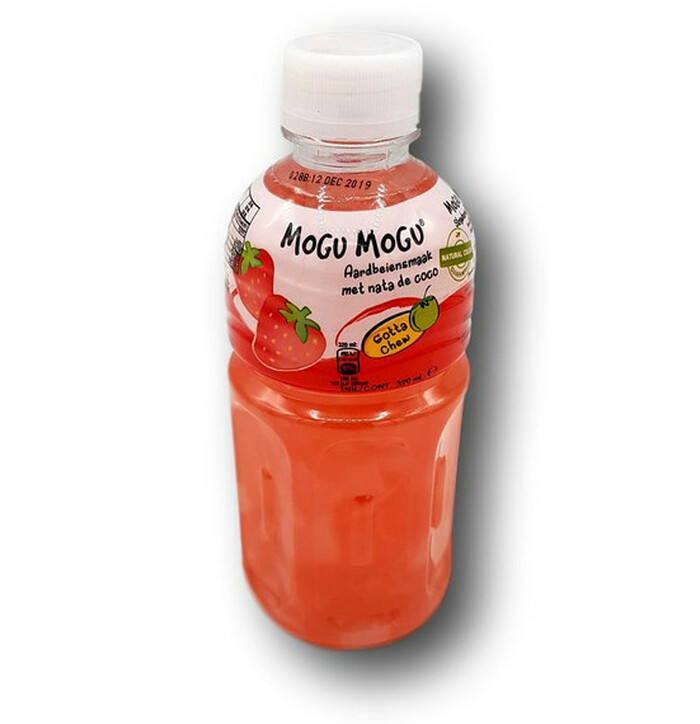 Mogu Mogu Strawberry flavored drink with Nata de coco image